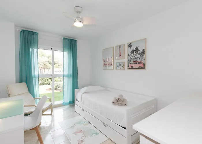 Uhc Aqua Family Complex * La Pineda